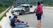 Tai nạn kinh hoàng trên đường Hồ Chí Minh: Xe tải văng khỏi cầu sau va chạm, một người tử vong